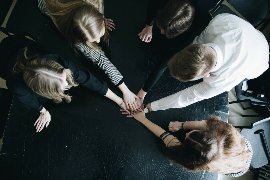 MTÜ Peaasjad tunnustas taas vaimset tervist väärtustavaid organisatsioone. 10. oktoobril anti konverentsil „Vaja on tegutseda! Aga kuidas?“ Tartu Ülikoolile üle