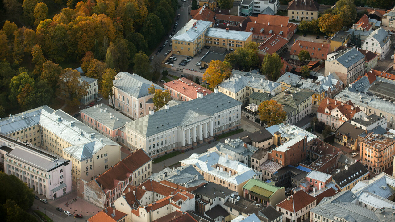 Tartu Ülikooli peahoone.