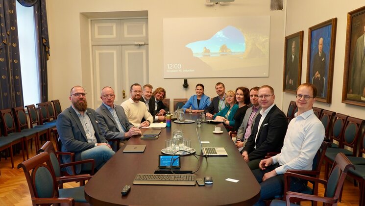 Tartu Ülikooli ja Eesti Energia juhid kohtumisel.