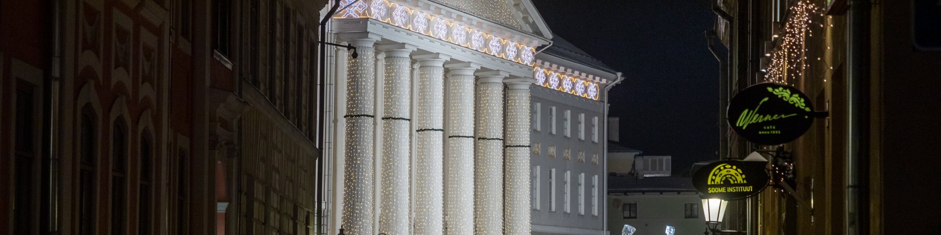 Tartu Ülikoooli peahoone talvel